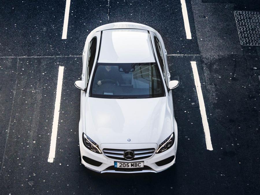  Mercedes-Benz C220 BlueTec AMG Line 2014 года  (UK) (фото 18 из 23)